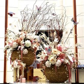 fwthumbHotel lobby flowers Fairmont WP Lilys Flowers Lightwater.jpg
